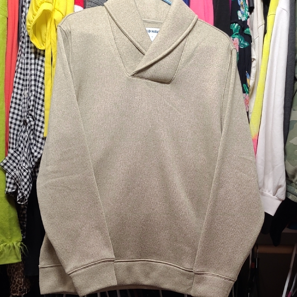 Old Navy Men's Cream Sweater